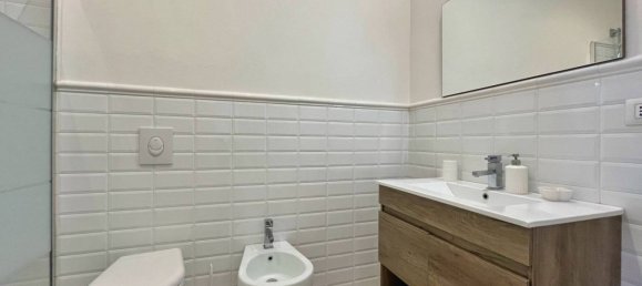 2 bedrooms Apartment in Florence, Italy No. 262114 21