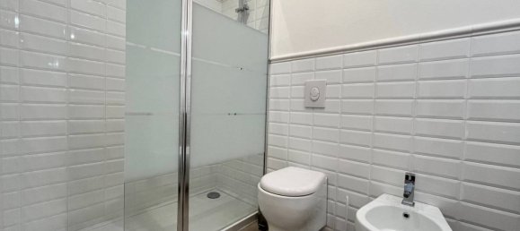 2 bedrooms Apartment in Florence, Italy No. 262114 19