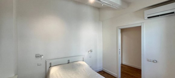 2 bedrooms Apartment in Florence, Italy No. 262114 26