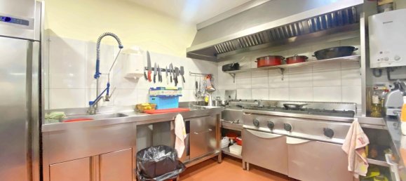 Gewerbliche Immobilie in A Coruna, Spain 110m², Nr. 48177 20