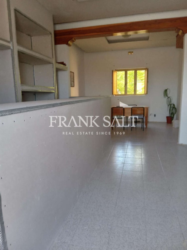 Loja em Ghajnsielem, Malta N.º 11989