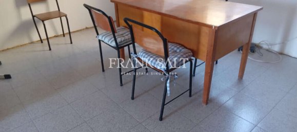 Loja em Ghajnsielem, Malta N.º 11989 4