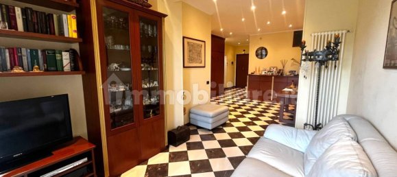 2 Schlafzimmer Wohnung in Rome, Italy, Nr. 203929 3