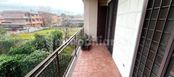 2 Schlafzimmer Wohnung in Rome, Italy, Nr. 203929 9