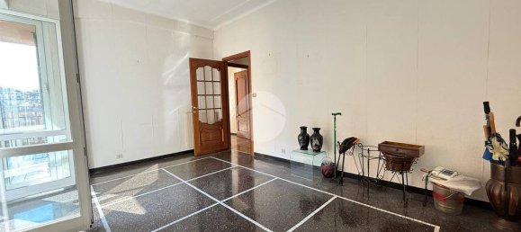 2 chambres Appartement à Genoa, Italy No. 263339 9