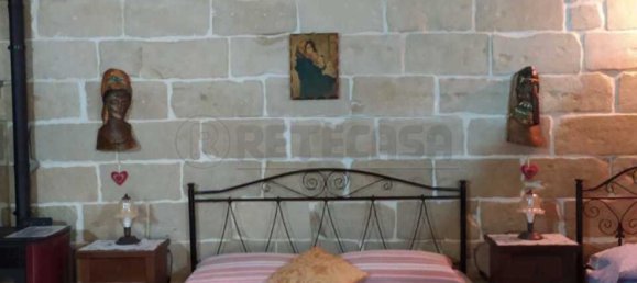 3 bedrooms House in Maglie, Italy No. 332511 2