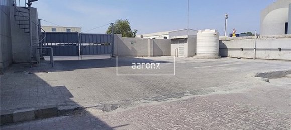 418.1m² Warehouse in Al Quoz, UAE No. 56802 4