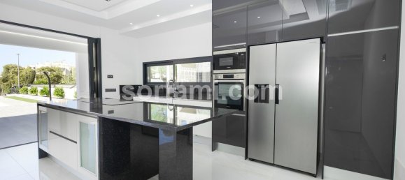 4 bedrooms House in Quarteira, Portugal No. 139087 3