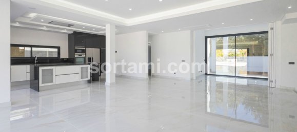 4 bedrooms House in Quarteira, Portugal No. 139087 10