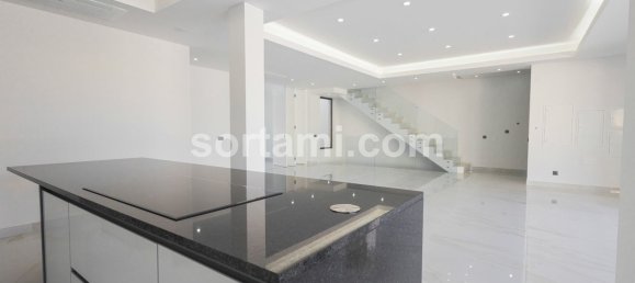 4 bedrooms House in Quarteira, Portugal No. 139087 13