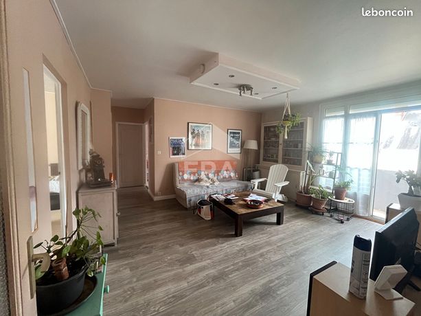 Apartamento de 3 dormitorios en Le Mans, France No. 312511