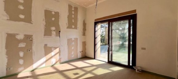 5 rooms House in Venaria Reale, Italy No. 49774 7