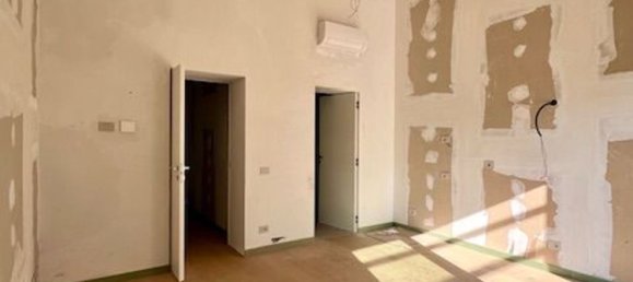 5 rooms House in Venaria Reale, Italy No. 49774 16