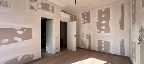 5 rooms House in Venaria Reale, Italy No. 49774 18