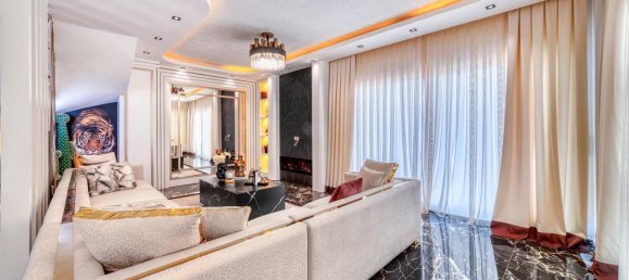 Villa de 5+1 en Kargicak, Turkey No. 27962 9