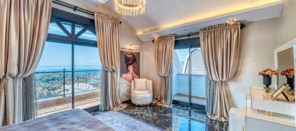 Villa de 5+1 en Kargicak, Turkey No. 27962 23