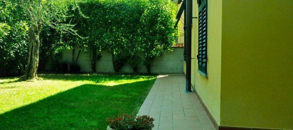 4 bedrooms House in Castelnuovo Magra, Italy No. 99175 17