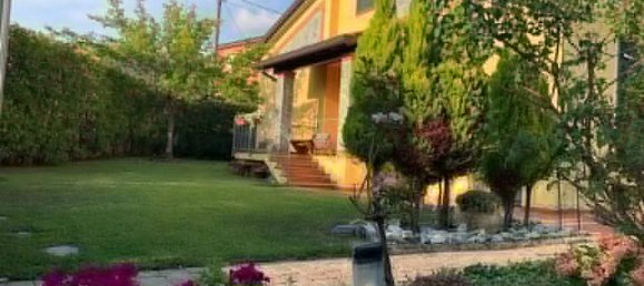 4 bedrooms House in Castelnuovo Magra, Italy No. 99175 9