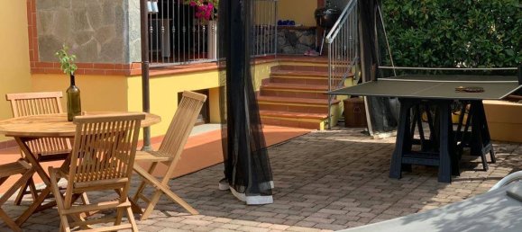 4 bedrooms House in Castelnuovo Magra, Italy No. 99175 2