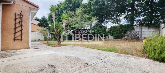 Casa de 3 dormitorios en Merignac, France No. 278754 2