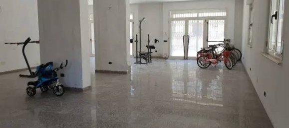 1 room Commercial property in Alba Adriatica, Italy No. 174158 5