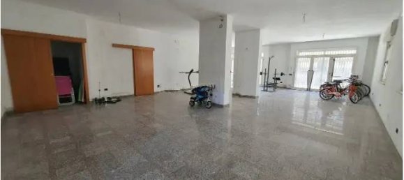 1 room Commercial property in Alba Adriatica, Italy No. 174158 4