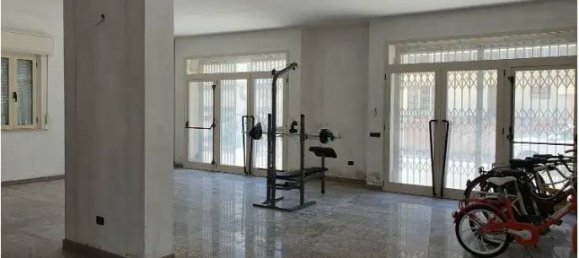 1 room Commercial property in Alba Adriatica, Italy No. 174158 2