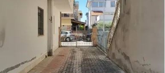 1 room Commercial property in Alba Adriatica, Italy No. 174158 8