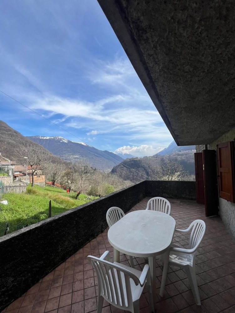 4 rooms House in Bellano, Italy No. 124886