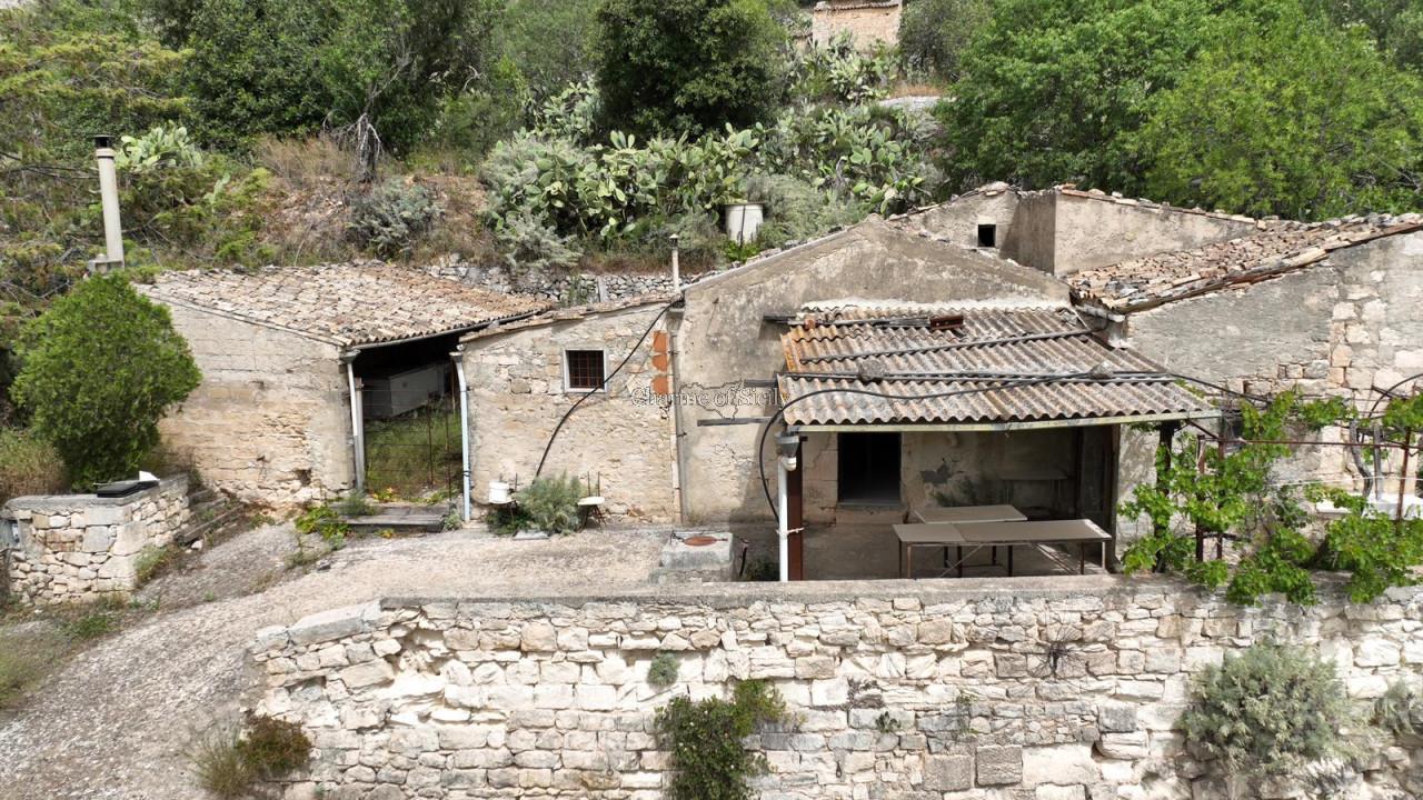 3 rooms House in Modica, Italy No. 235588