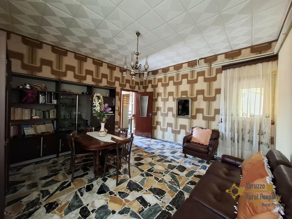 Вилла с 3 спальнями в Фоссальто, Италия № 127017