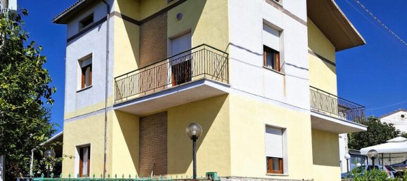 Вилла с 3 спальнями в Фоссальто, Италия № 127017 10