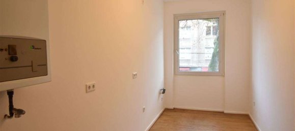 3-salle Appartement à Dusseldorf, Germany No. 41827 5