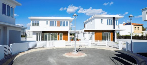 3 bedrooms Villa in Larnaka, Cyprus No. 1245 13