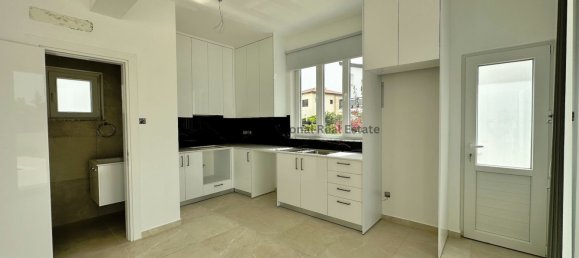 3 bedrooms Villa in Larnaka, Cyprus No. 1245 5