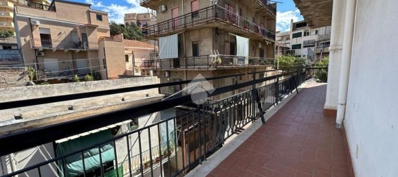 Apartamento de 4 habitaciónes en Reggio Calabria, Italy No. 284292 14