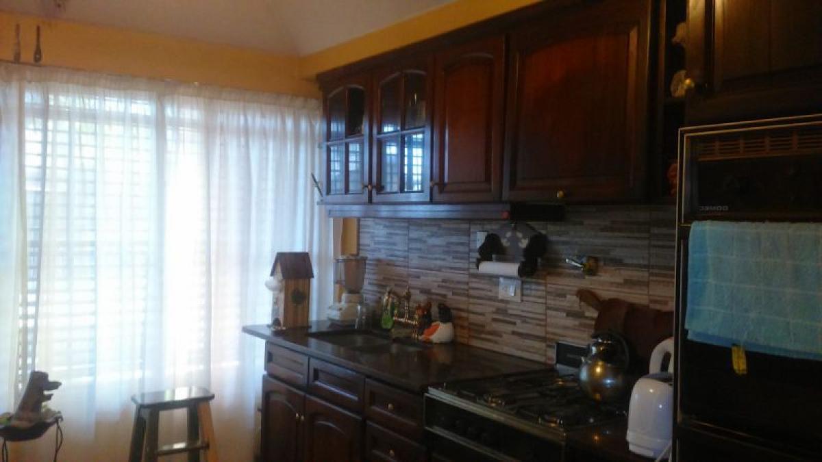 4 bedrooms House in Ituzaingo, Argentina No. 3157