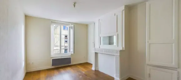 2 bedrooms Apartment in Troyes, France No. 47671 3