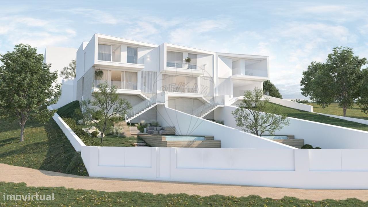 Casa de 3 dormitorios en Cascais, Portugal No. 164085