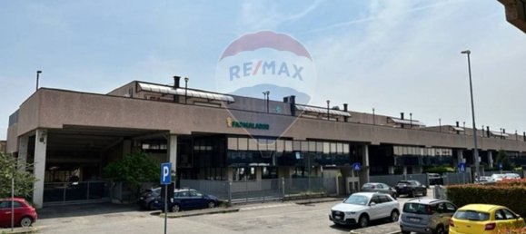 مستودع في Assago, Italy 250متر مربع رقم 88198 12