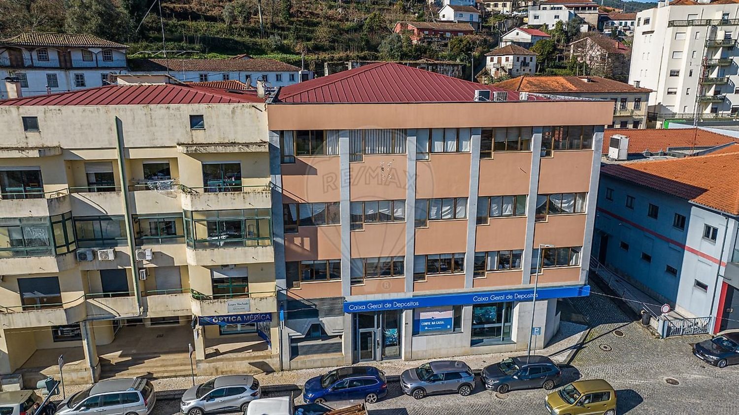 Склад 372м² в Селорику ди Башту, Португалия № 37493