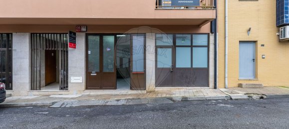 Склад 372м² в Селорику ди Башту, Португалия № 37493 15