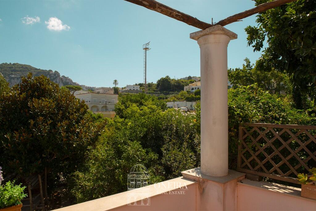 Вилла с 2 спальнями в Капри, Италия № 381081