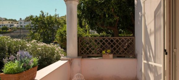 Вилла с 2 спальнями в Капри, Италия № 381081 16