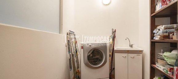 4-salle Appartement à Milan, Italy No. 242372 13