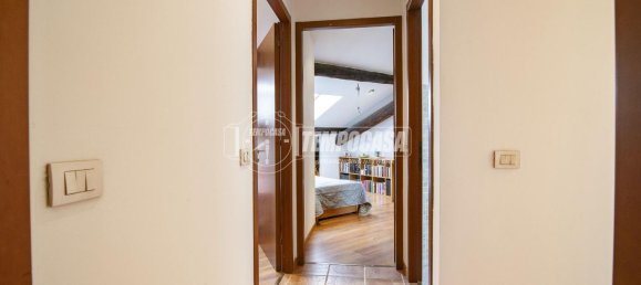 4-salle Appartement à Milan, Italy No. 242372 17