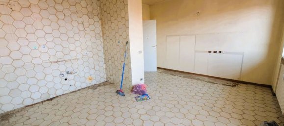 Apartamento de 4 habitaciónes en Novara, Italy No. 228012 16