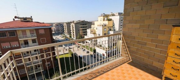 Apartamento de 4 habitaciónes en Novara, Italy No. 228012 40