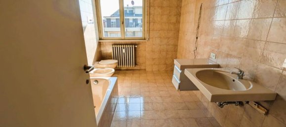 Apartamento de 4 habitaciónes en Novara, Italy No. 228012 31