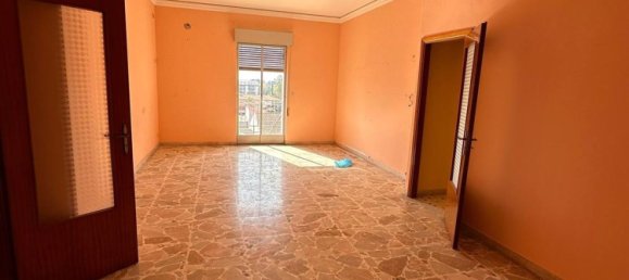 Квартира с 6 комнатами в Сан Джованни ла Пунта, Италия № 224065 4